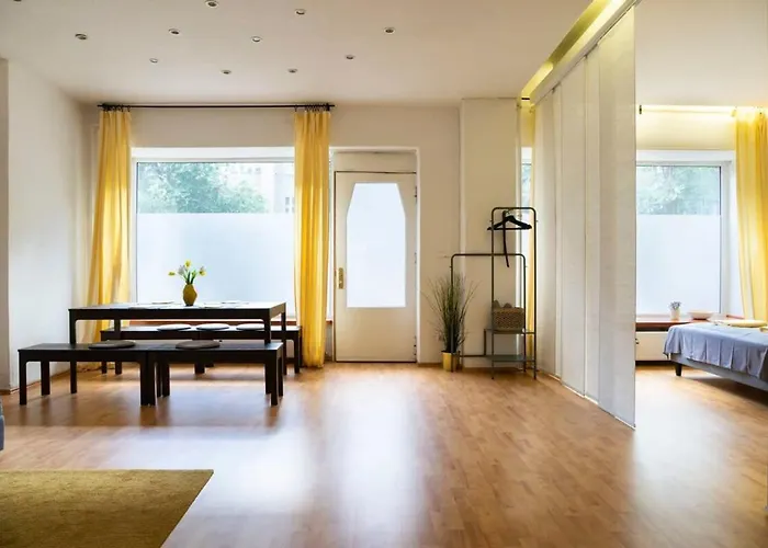 One Bedroom Neukoelln Apartament